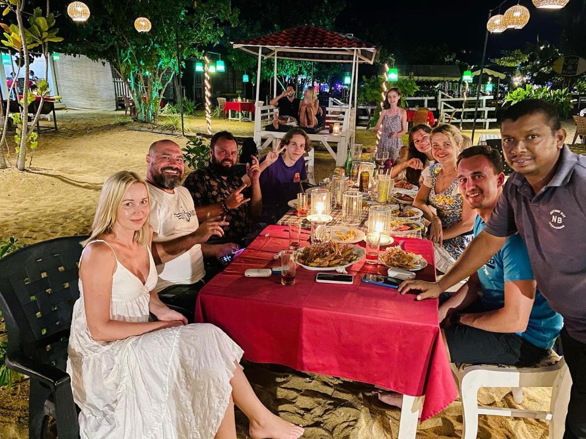 Hotel Neptune Bay Unawatuna Beach Kültér fotó