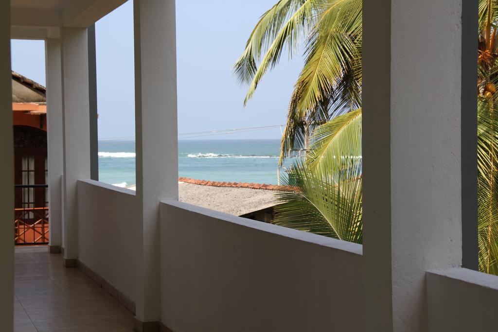 Hotel Neptune Bay Unawatuna Beach Kültér fotó