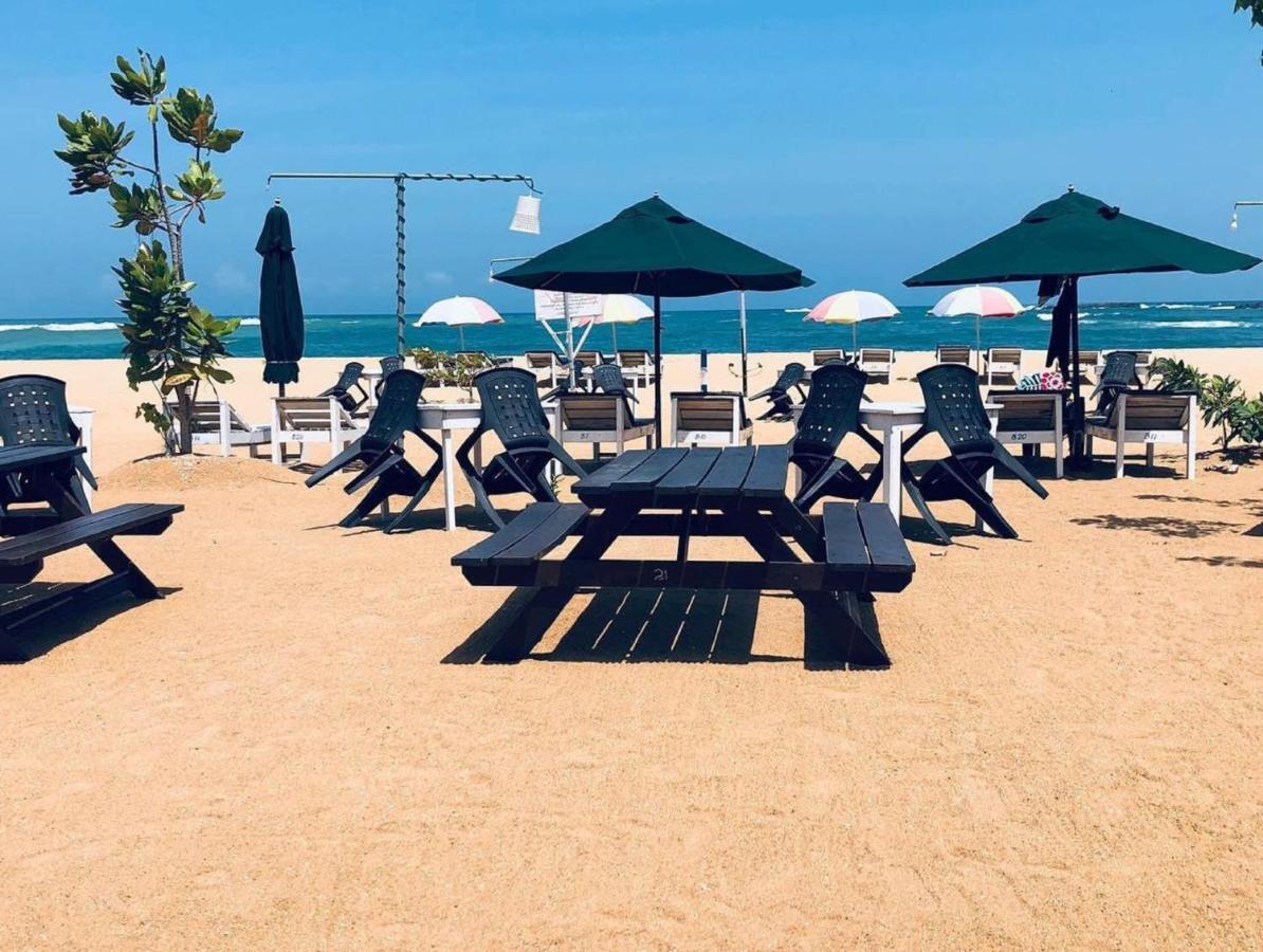 Hotel Neptune Bay Unawatuna Beach Kültér fotó